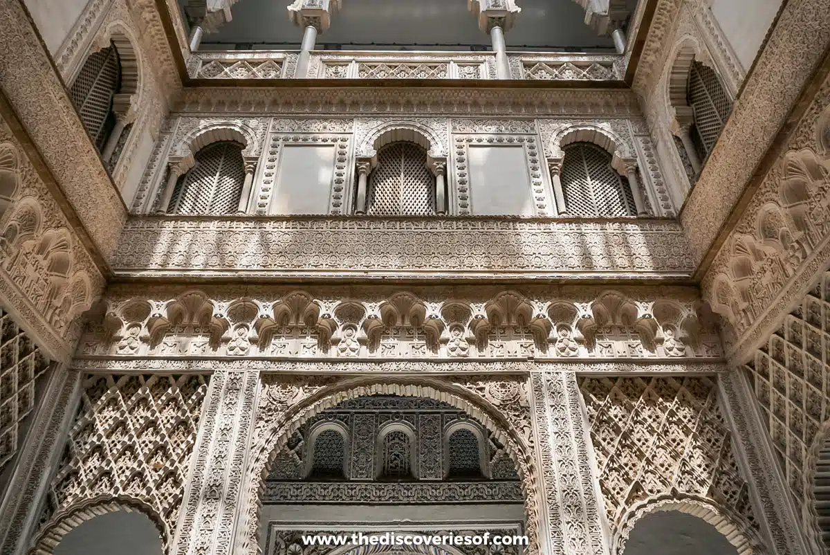 Fine detailing in the alcazar
